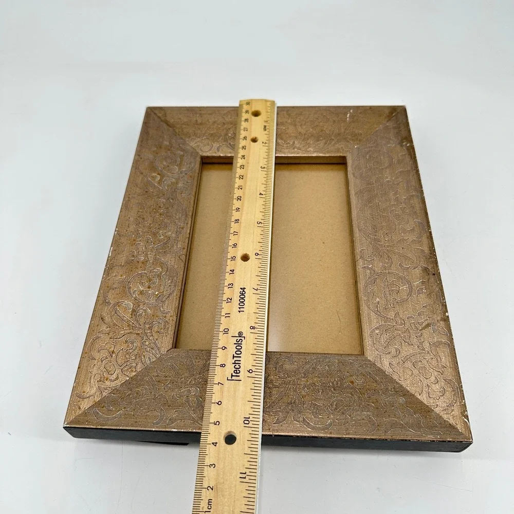 Vintage Style Gold Embossed Scroll Floral Picture Frame Tabletop Wall Hanging